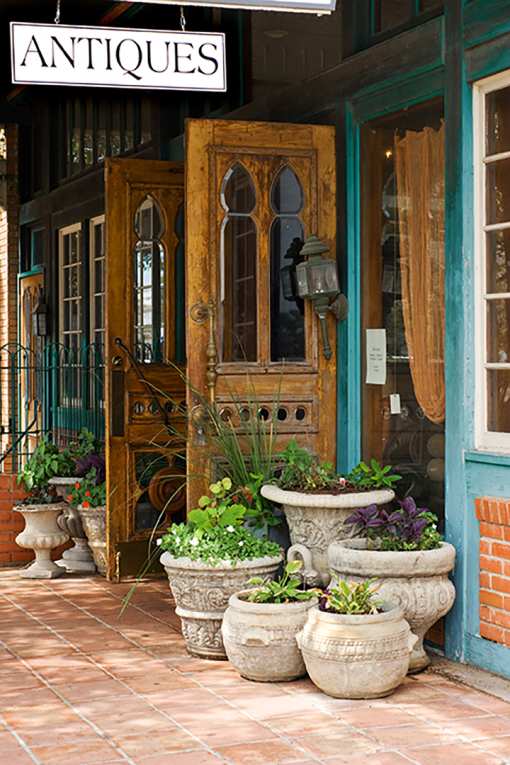 8 Best Antique Stores in New Mexico!
